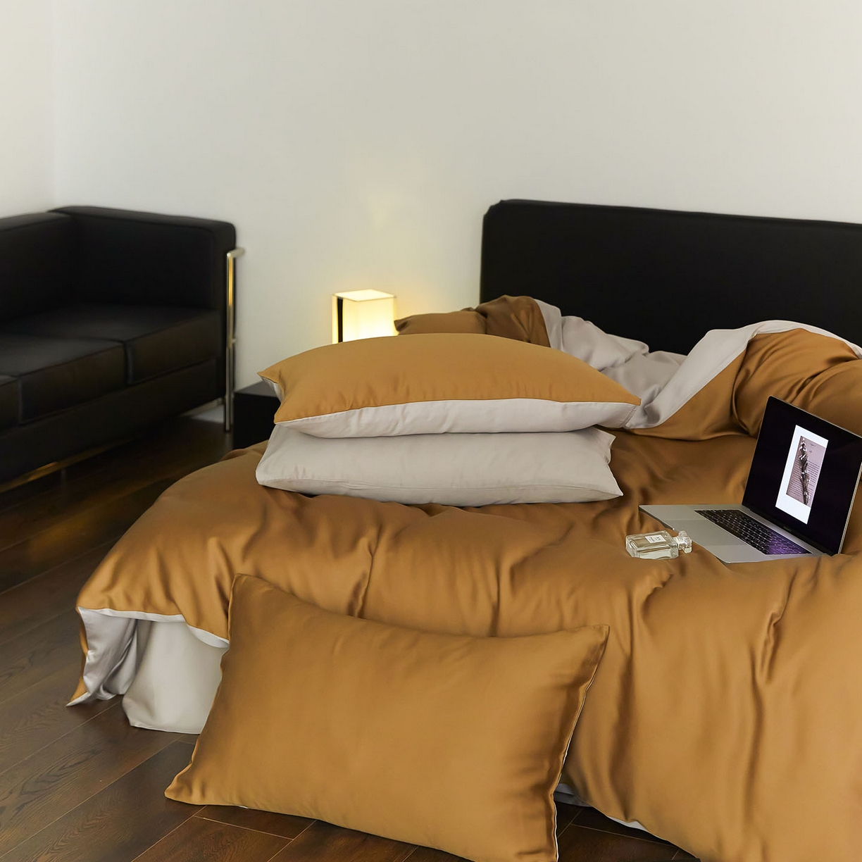 91家纺网 家纺一手货源 找家纺 （总）群鹿蚕丝羽绒馆 2025新款60支兰精天丝纯色双拼四件套