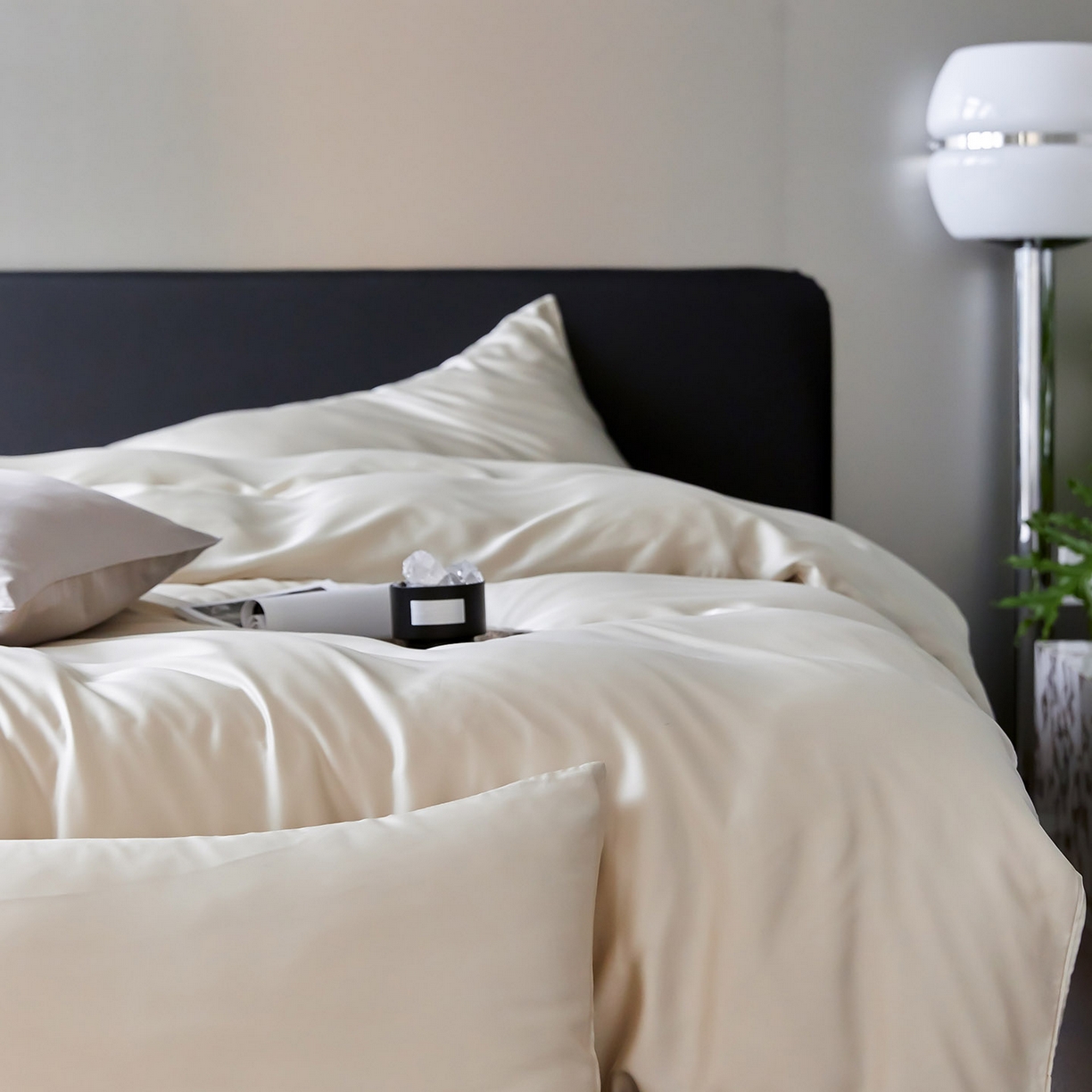 91家纺网 家纺一手货源 找家纺 群鹿蚕丝羽绒馆 2025新款60支兰精天丝纯色双拼四件套 极地白