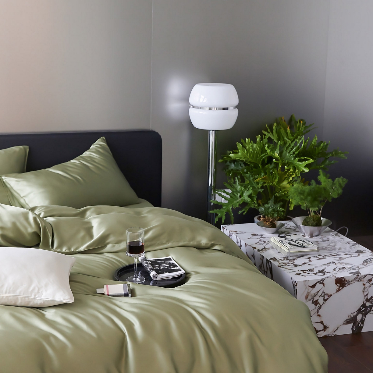 91家纺网 家纺一手货源 找家纺 群鹿蚕丝羽绒馆 2025新款60支兰精天丝纯色双拼四件套 欧芹绿