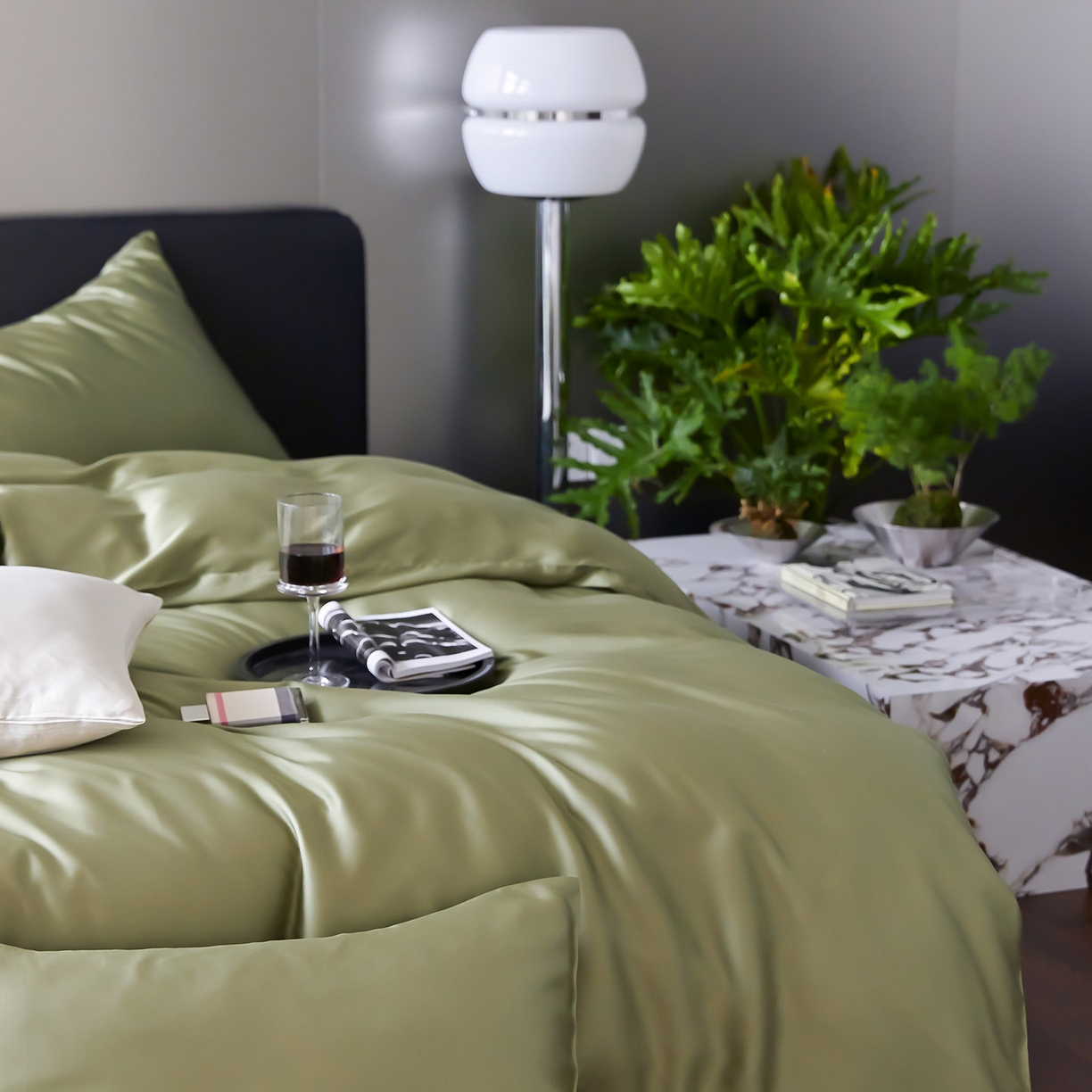 91家纺网 家纺一手货源 找家纺 群鹿蚕丝羽绒馆 2025新款60支兰精天丝纯色双拼四件套 欧芹绿