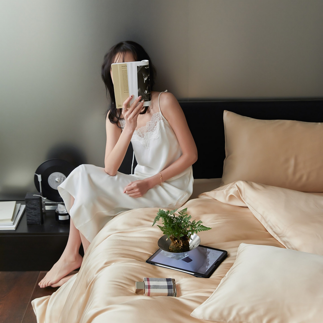 群鹿蚕丝羽绒馆 2025新款60支兰精天丝纯色双拼四件套 沙茶色