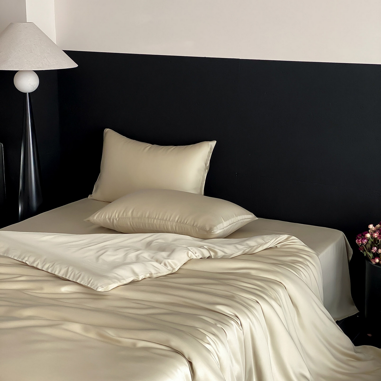 91家纺网 家纺一手货源 找家纺 群鹿蚕丝羽绒馆 2025新款60支兰精天丝纯色双拼四件套 烟轻绿