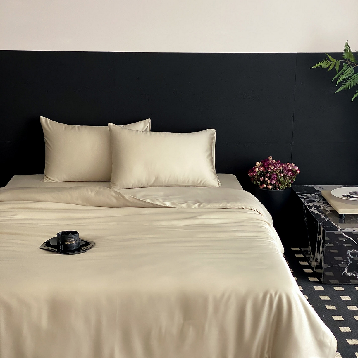 91家纺网 家纺一手货源 找家纺 群鹿蚕丝羽绒馆 2025新款60支兰精天丝纯色双拼四件套 烟轻绿