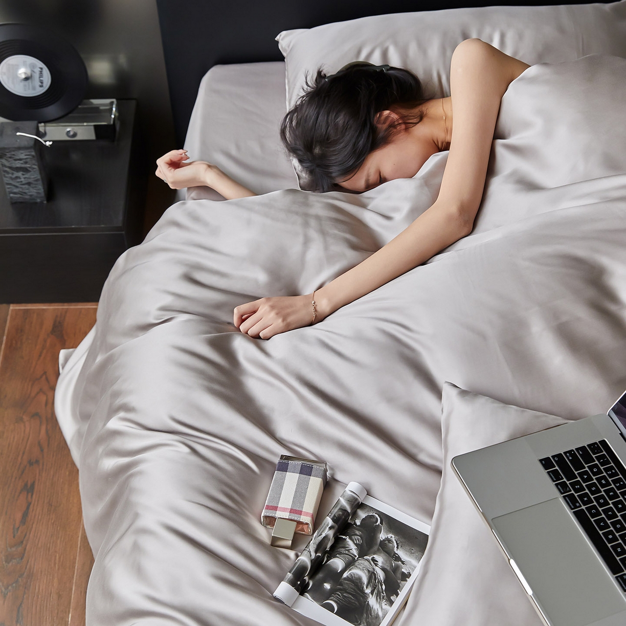 群鹿蚕丝羽绒馆 2025新款60支兰精天丝纯色双拼四件套 岩石灰