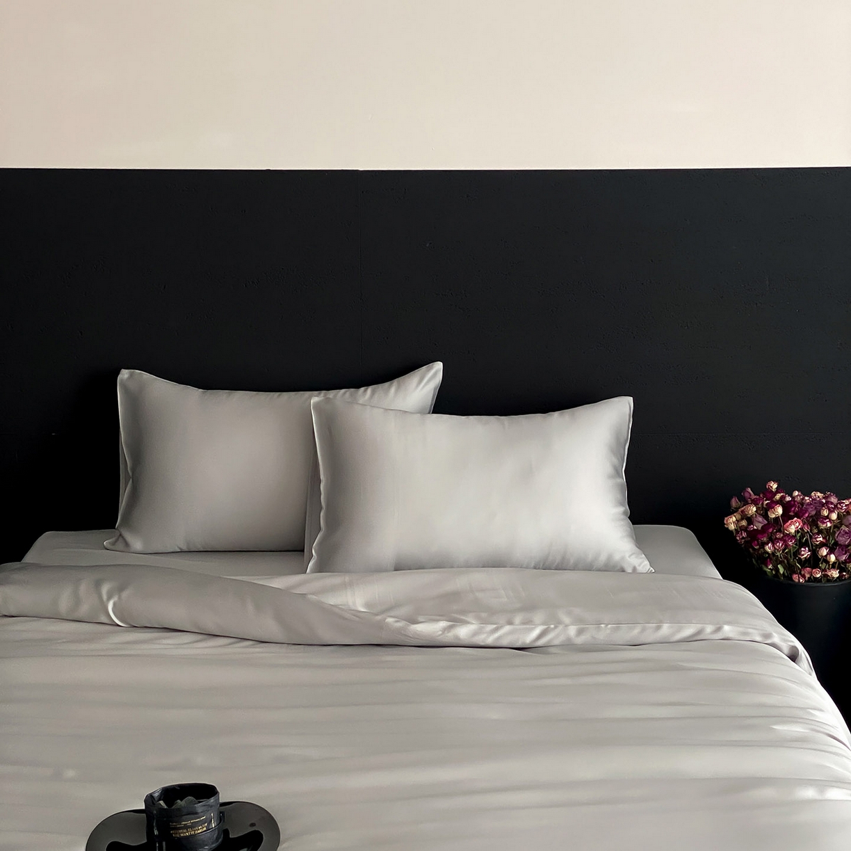 91家纺网 家纺一手货源 找家纺 群鹿蚕丝羽绒馆 2025新款60支兰精天丝纯色双拼四件套 云纱灰