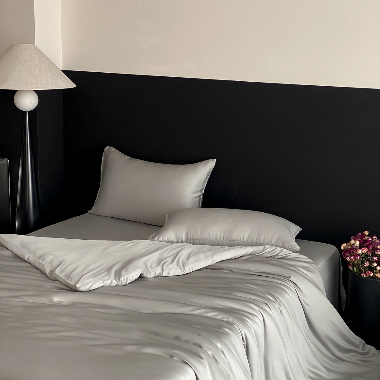 91家纺网 家纺一手货源 找家纺 群鹿蚕丝羽绒馆 2025新款60支兰精天丝纯色双拼四件套 云纱灰