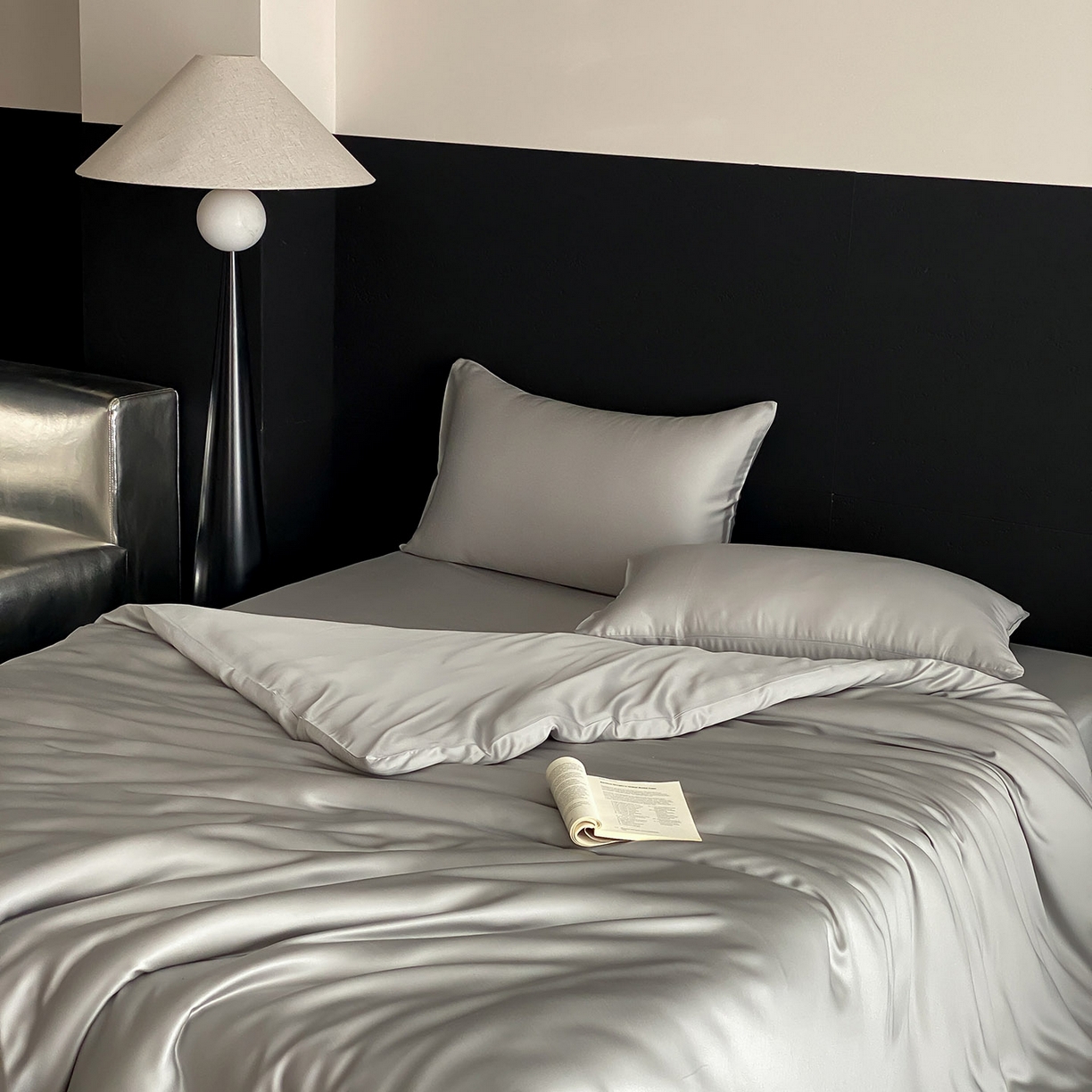 91家纺网 家纺一手货源 找家纺 群鹿蚕丝羽绒馆 2025新款60支兰精天丝纯色双拼四件套 云纱灰