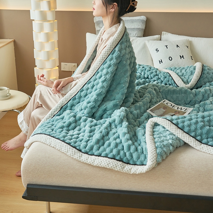 91家纺网 家纺一手货源 找家纺 乐家欣 2025新款A类金龟绒多功能毛毯高克重法莱绒牛奶绒贝贝绒保暖毛毯 湖水绿