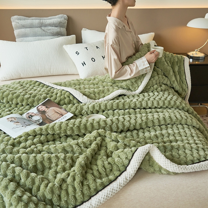 91家纺网 家纺一手货源 找家纺 乐家欣 2025新款A类金龟绒多功能毛毯高克重法莱绒牛奶绒贝贝绒保暖毛毯 冷淡绿