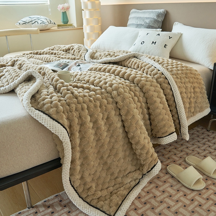 91家纺网 家纺一手货源 找家纺 乐家欣 2025新款A类金龟绒多功能毛毯高克重法莱绒牛奶绒贝贝绒保暖毛毯 奶咖