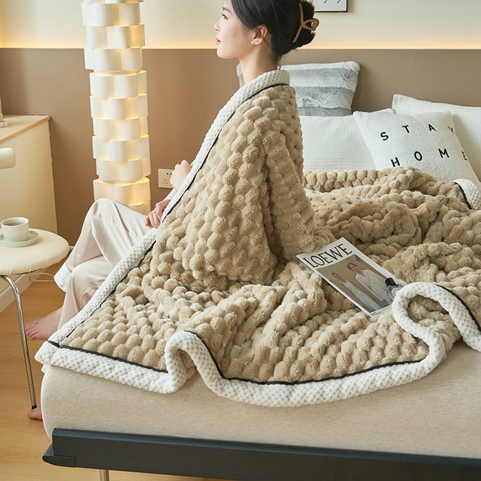 91家纺网 家纺一手货源 找家纺 乐家欣 2025新款A类金龟绒多功能毛毯高克重法莱绒牛奶绒贝贝绒保暖毛毯 奶咖