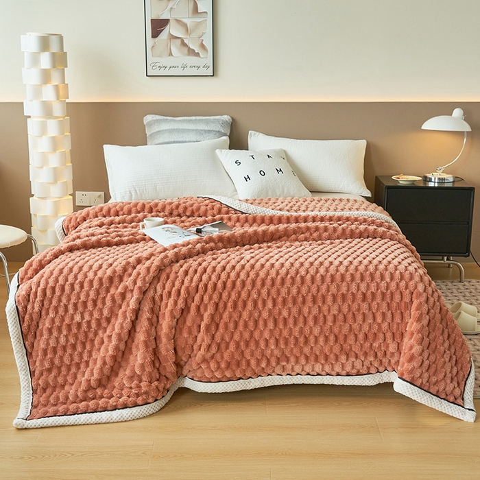 91家纺网 家纺一手货源 找家纺 乐家欣 2025新款A类金龟绒多功能毛毯高克重法莱绒牛奶绒贝贝绒保暖毛毯 暖橘