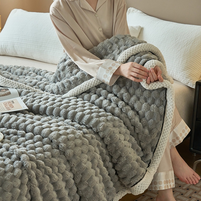 91家纺网 家纺一手货源 找家纺 乐家欣 2025新款A类金龟绒多功能毛毯高克重法莱绒牛奶绒贝贝绒保暖毛毯 绅士灰