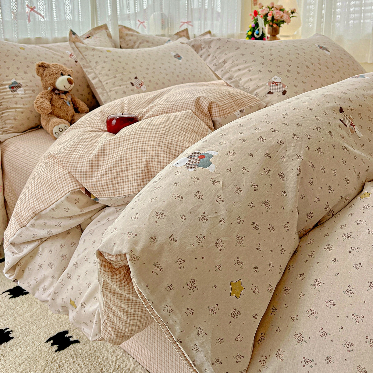 91家纺网 家纺一手货源 找家纺 依庭2025春夏新款12868全棉纯棉四件套 莱迪熊-粉