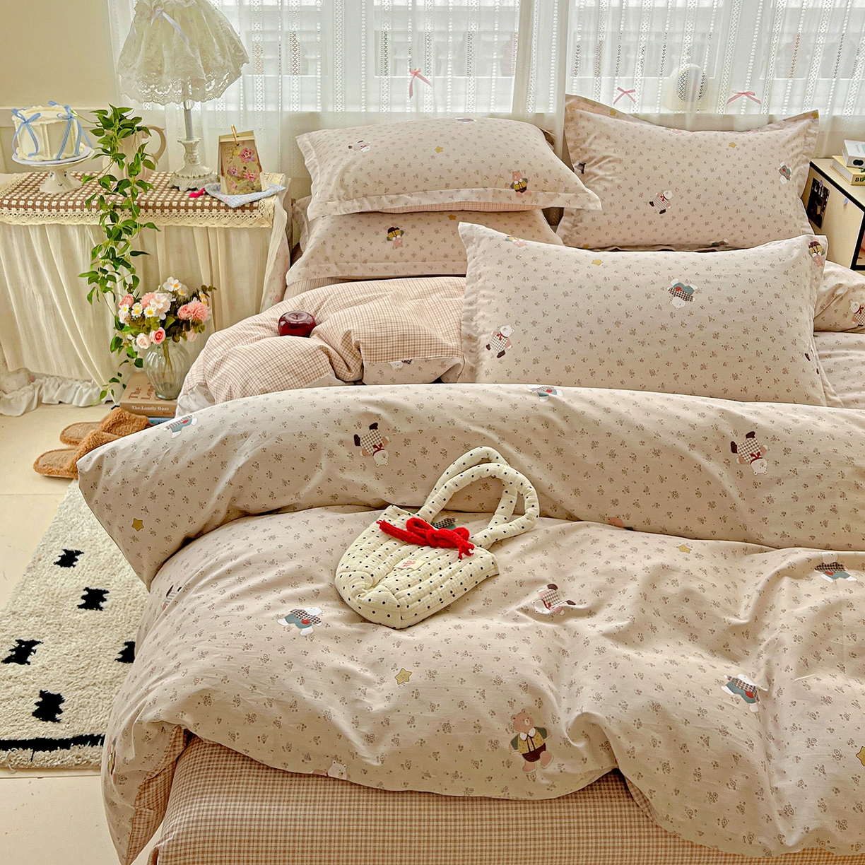 91家纺网 家纺一手货源 找家纺 依庭2025春夏新款12868全棉纯棉四件套 莱迪熊-粉