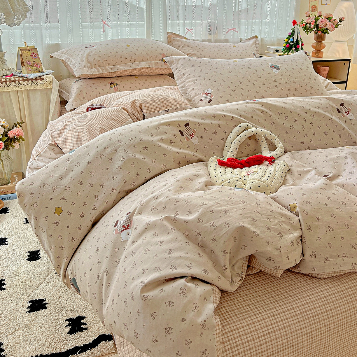 91家纺网 家纺一手货源 找家纺 依庭2025春夏新款12868全棉纯棉四件套 莱迪熊-粉