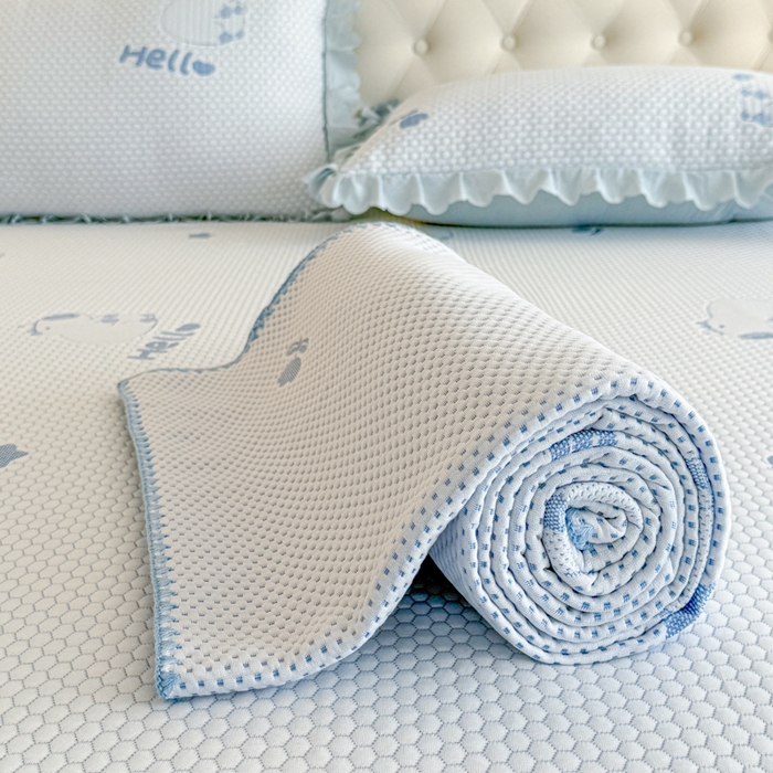 91家纺网 家纺一手货源 找家纺 （总）美莱家纺 2025新款床盖款冰豆豆凉席床裙冰丝席小冰熊夏被单件三件套四件套