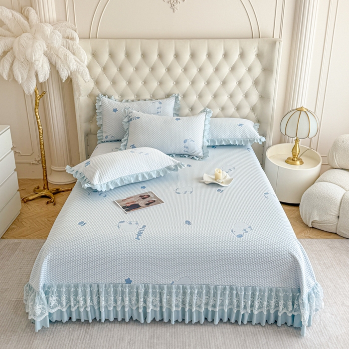 91家纺网 家纺一手货源 找家纺 美莱家纺 2025新款床盖款冰豆豆凉席床裙冰丝席小冰熊夏被单件三件套四件套 卡皮巴拉-兰