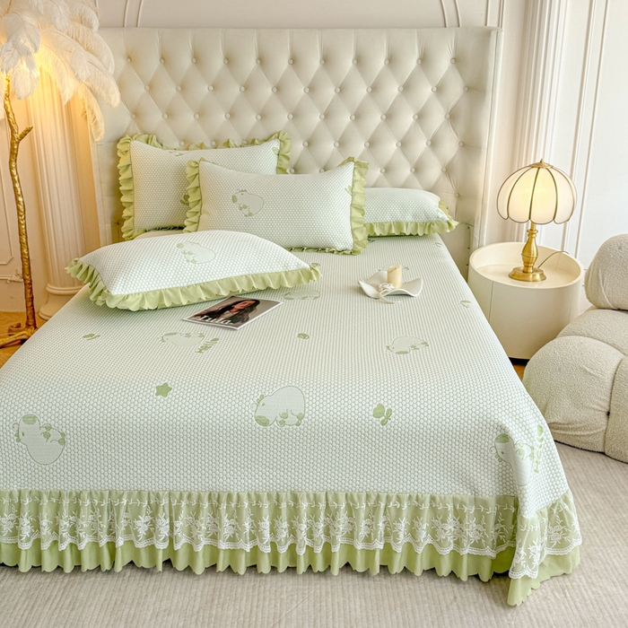 91家纺网 家纺一手货源 找家纺 美莱家纺 2025新款床盖款冰豆豆凉席床裙冰丝席小冰熊夏被单件三件套四件套 卡皮巴拉-绿