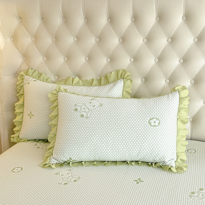 91家纺网 家纺一手货源 找家纺 美莱家纺 2025新款床盖款冰豆豆凉席床裙冰丝席小冰熊夏被单件三件套四件套 小冰熊-绿