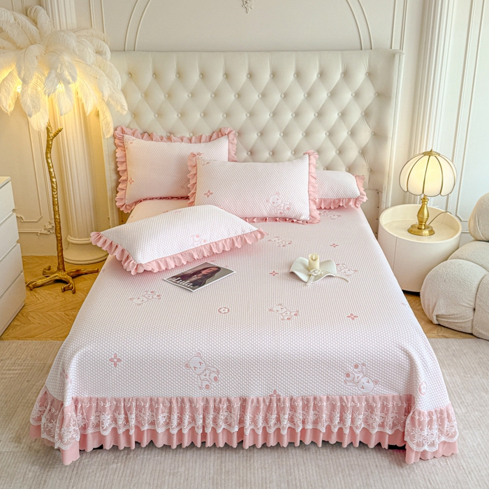 91家纺网 家纺一手货源 找家纺 美莱家纺 2025新款床盖款冰豆豆凉席床裙冰丝席小冰熊夏被单件三件套四件套 小冰熊-玉