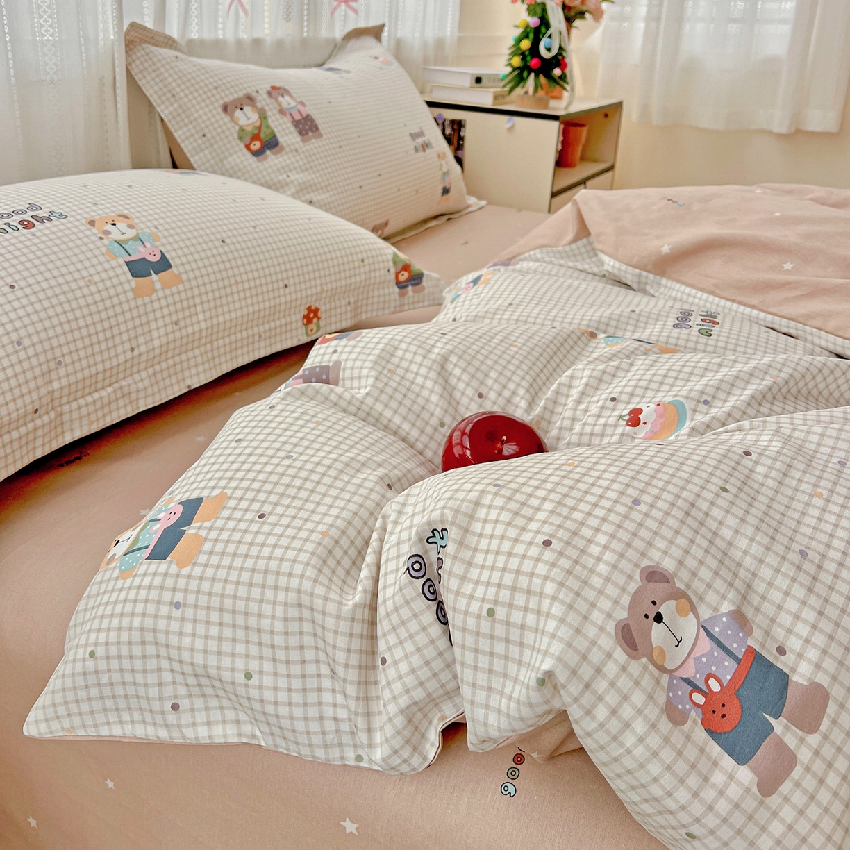 91家纺网 家纺一手货源 找家纺 依庭2025春夏新款12868全棉纯棉四件套 小熊系铃