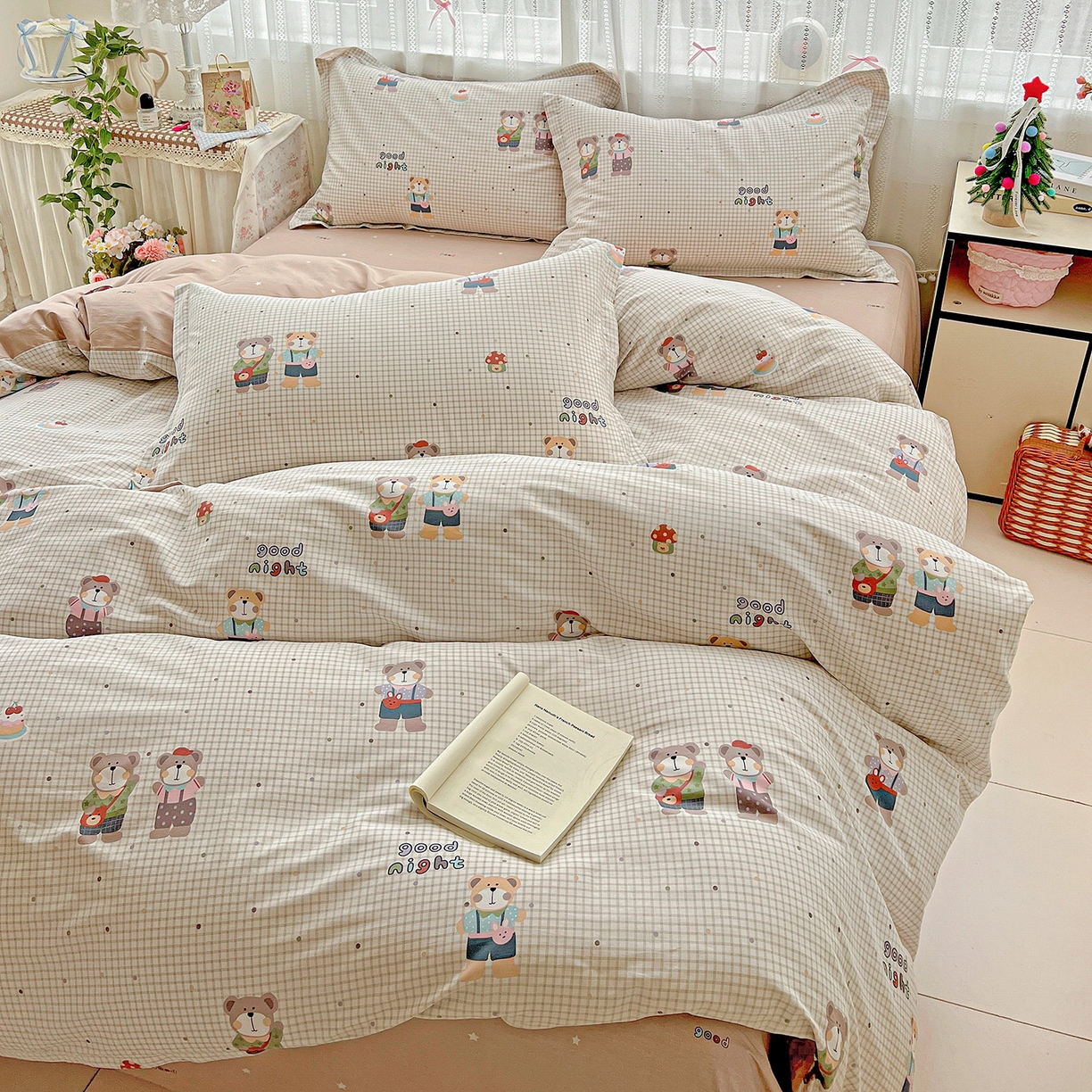 91家纺网 家纺一手货源 找家纺 依庭2025春夏新款12868全棉纯棉四件套 小熊系铃