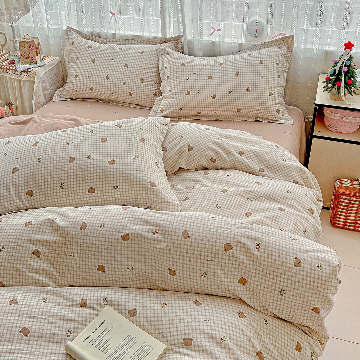 91家纺网 家纺一手货源 找家纺 依庭2025春夏新款12868全棉纯棉四件套 熊熊奶冻