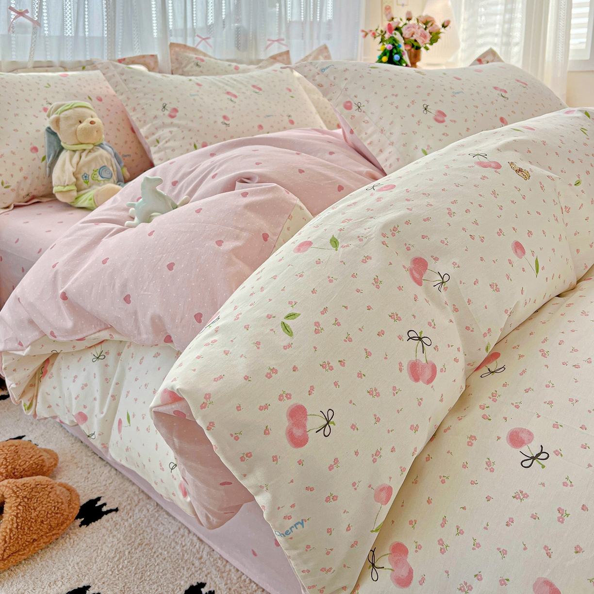 91家纺网 家纺一手货源 找家纺 依庭2025春夏新款12868全棉纯棉四件套 樱桃甜宠