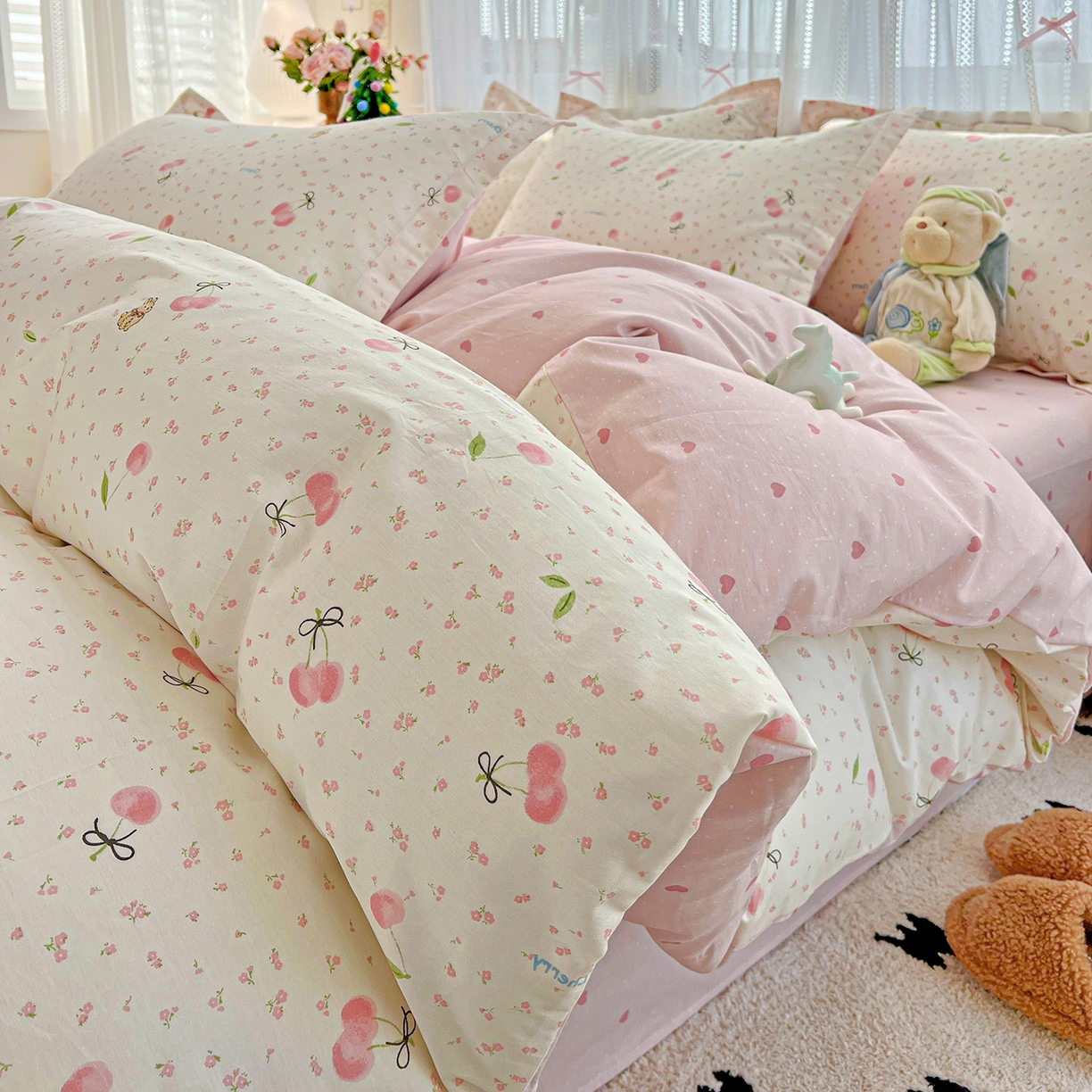 91家纺网 家纺一手货源 找家纺 依庭2025春夏新款12868全棉纯棉四件套 樱桃甜宠