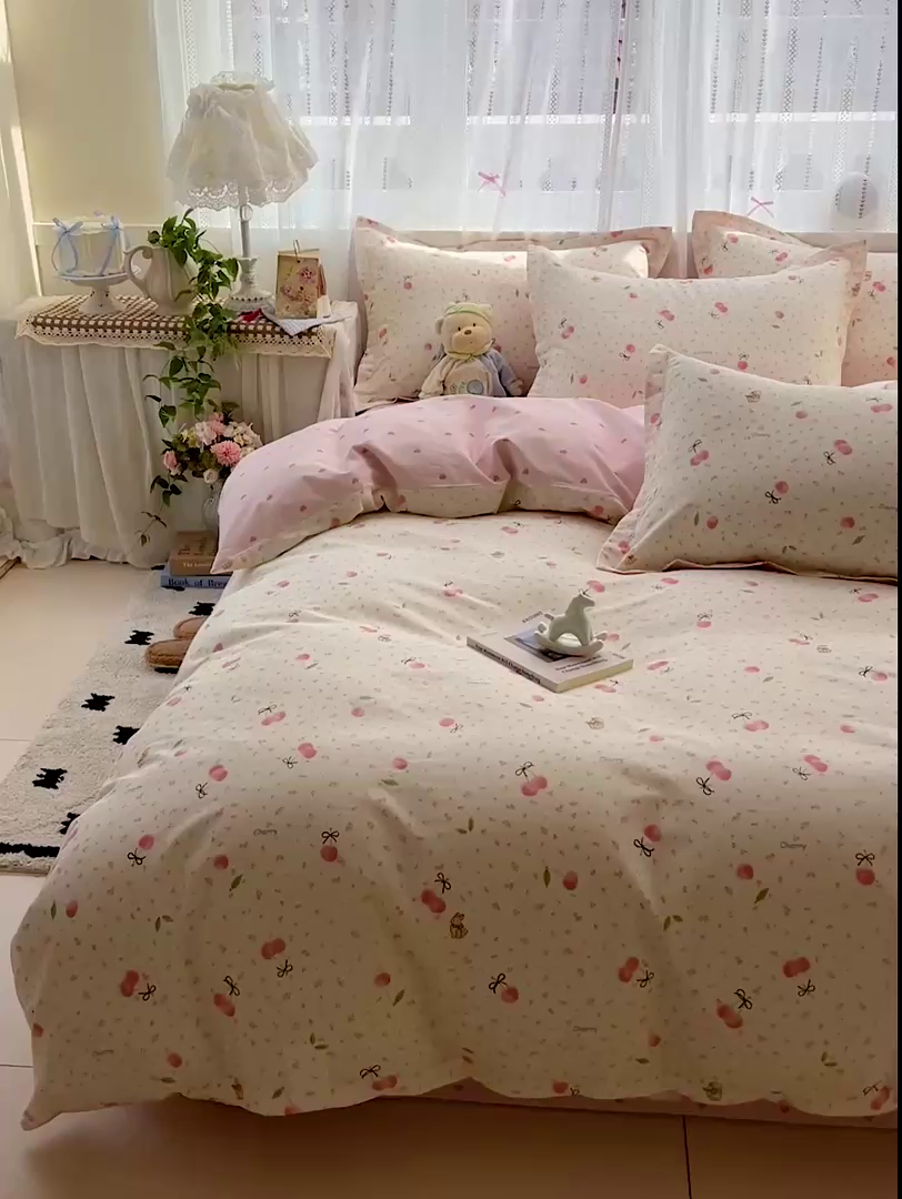 91家纺网 家纺一手货源 找家纺 依庭2025春夏新款12868全棉纯棉四件套 樱桃甜宠