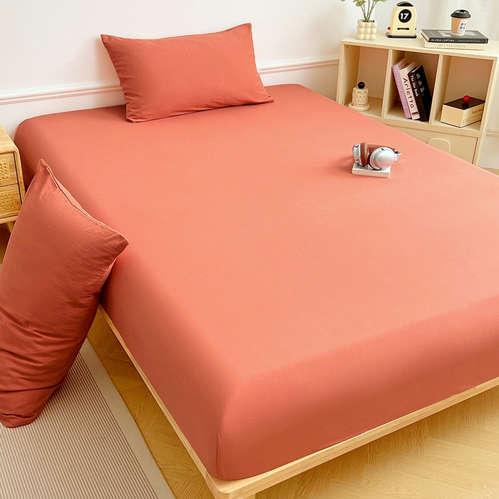 91家纺网 家纺一手货源 找家纺 卡迪熊家纺 2025新款亲肤舒适水洗m单床笠 落日橙