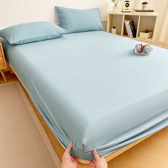 91家纺网 家纺一手货源 找家纺 卡迪熊家纺 2025新款亲肤舒适水洗m单床笠 奶油蓝