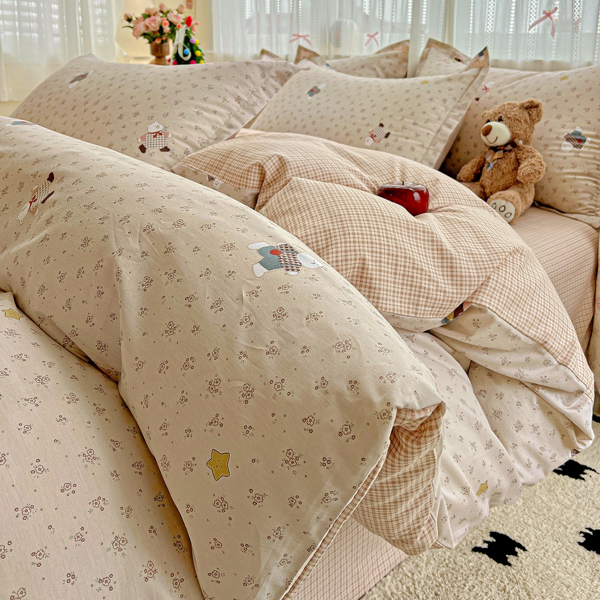 91家纺网 家纺一手货源 找家纺 依庭 2025春夏新款12868全棉纯棉印花卡通系列单被套 被套单件 莱迪熊-粉