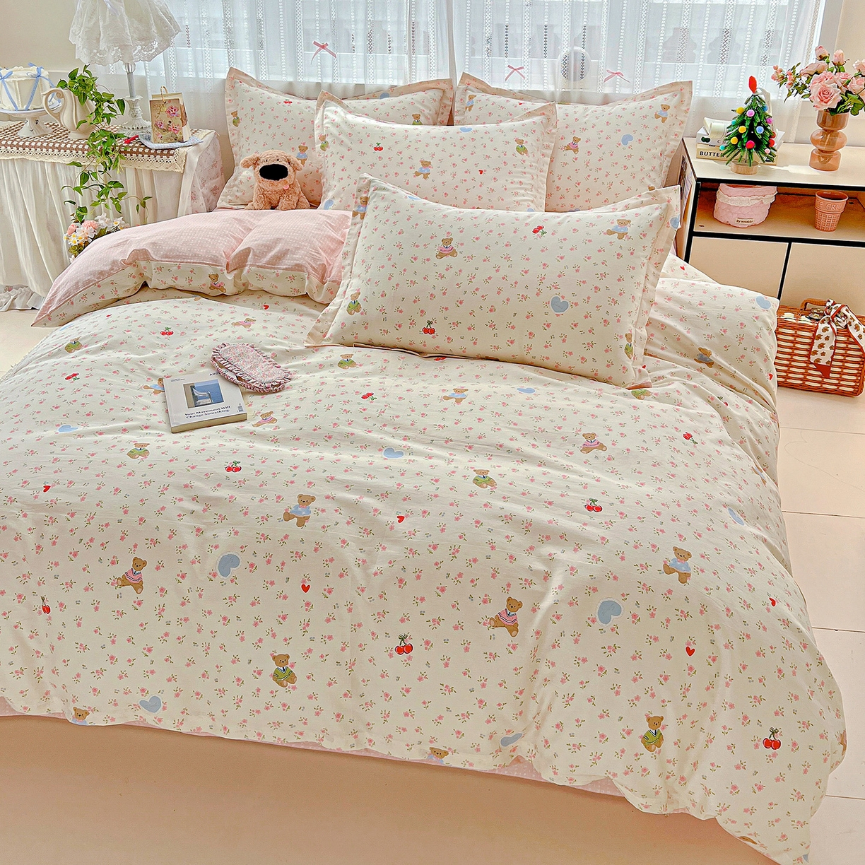 91家纺网 家纺一手货源 找家纺 依庭 2025春夏新款12868全棉纯棉印花卡通系列单被套 被套单件 小熊慕斯