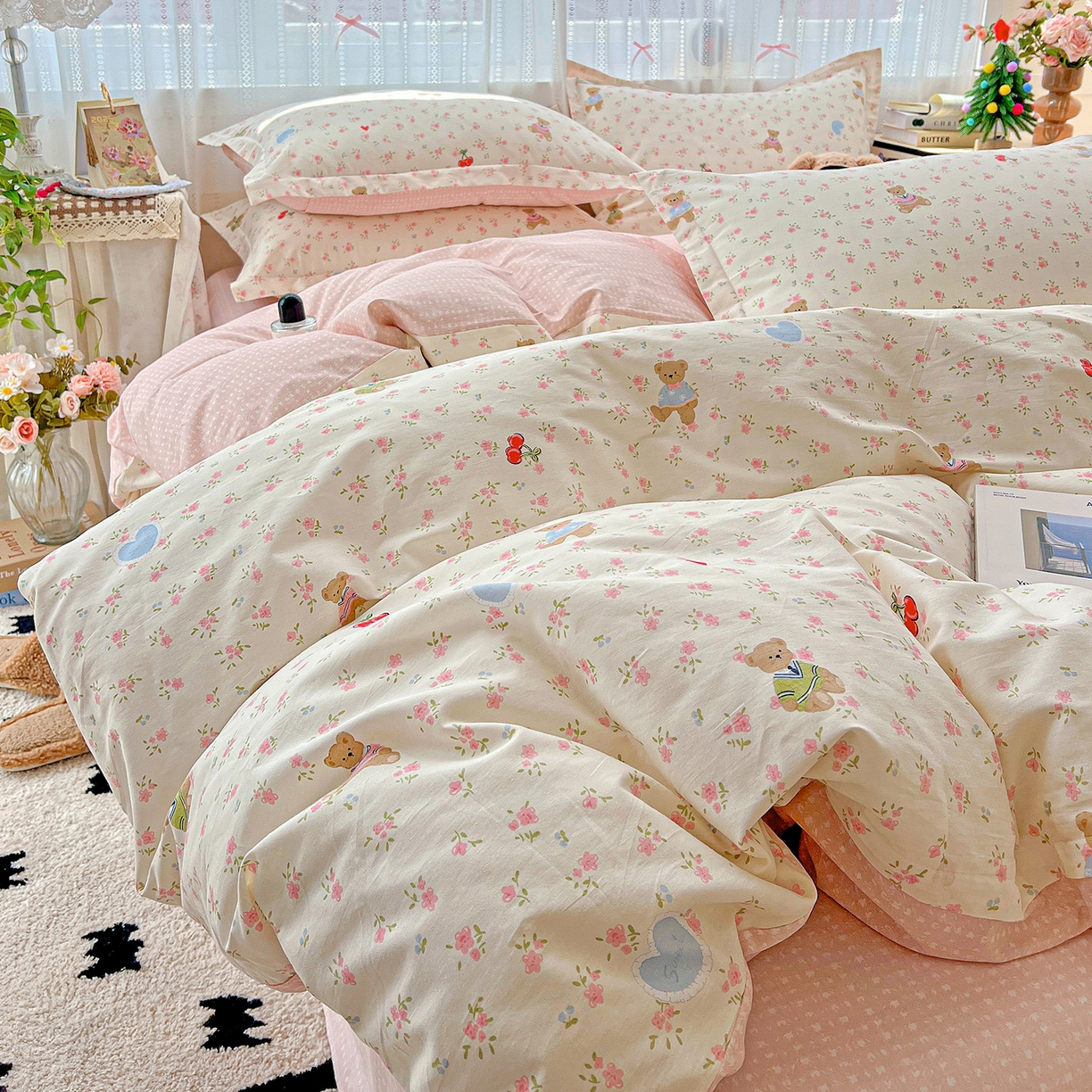 91家纺网 家纺一手货源 找家纺 依庭 2025春夏新款12868全棉纯棉印花卡通系列单被套 被套单件 小熊慕斯