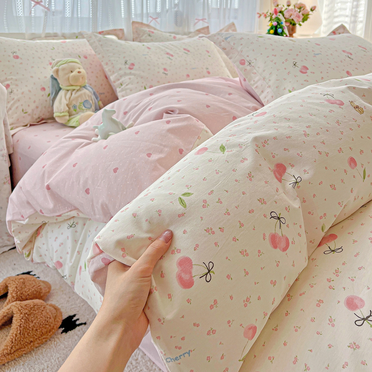 91家纺网 家纺一手货源 找家纺 依庭 2025春夏新款12868全棉纯棉印花卡通系列单被套 被套单件 樱桃甜宠