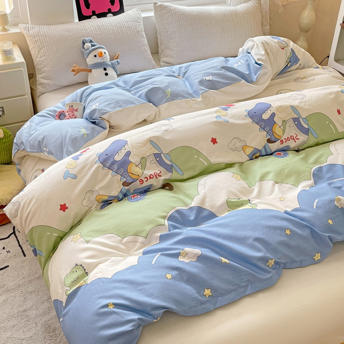 91家纺网 家纺一手货源 找家纺 依庭 2025春夏新款12868全棉纯棉印花卡通系列单被套 被套单件 小熊慕斯