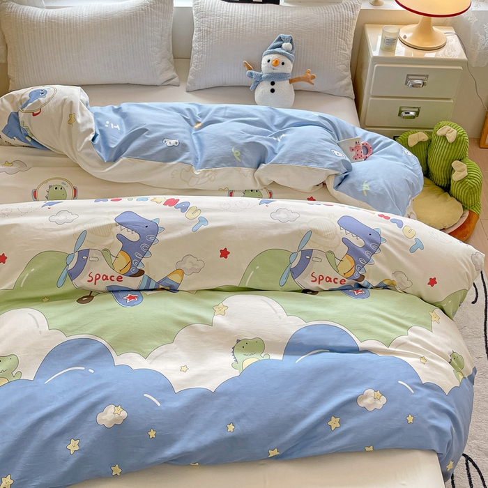 91家纺网 家纺一手货源 找家纺 依庭 2025春夏新款12868全棉纯棉印花卡通系列单被套 被套单件 小熊慕斯