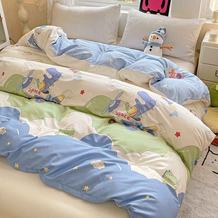 91家纺网 家纺一手货源 找家纺 依庭 2025春夏新款12868全棉纯棉印花卡通系列单被套 被套单件 小熊慕斯