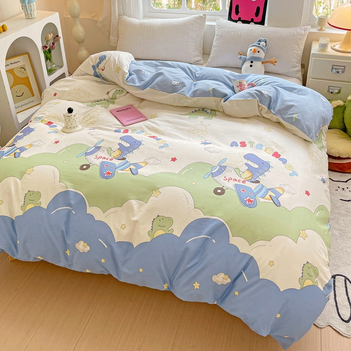 91家纺网 家纺一手货源 找家纺 依庭 2025春夏新款12868全棉纯棉印花卡通系列单被套 被套单件 小熊慕斯