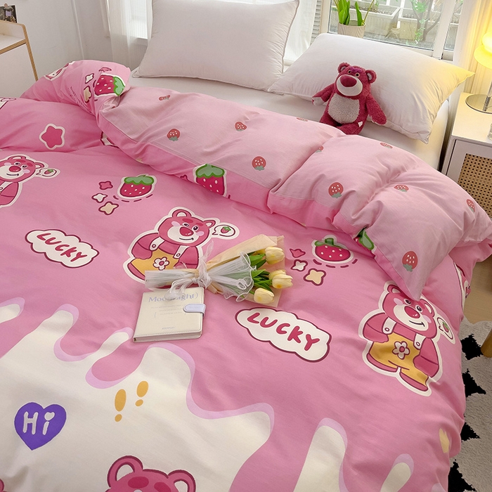 91家纺网 家纺一手货源 找家纺 依庭 2025春夏新款12868全棉纯棉印花卡通系列单被套 被套单件 小熊慕斯