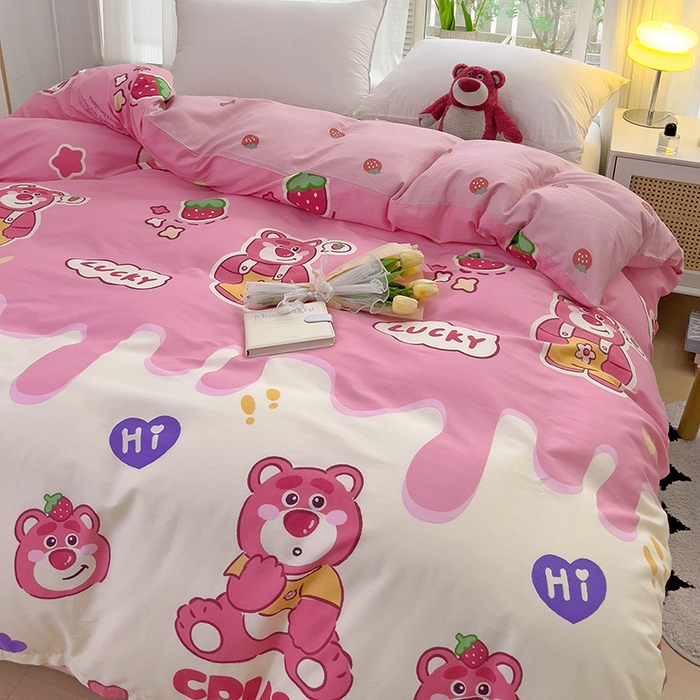 91家纺网 家纺一手货源 找家纺 依庭 2025春夏新款12868全棉纯棉印花卡通系列单被套 被套单件 小熊慕斯