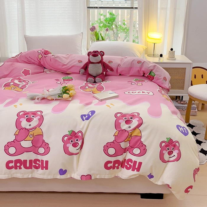 91家纺网 家纺一手货源 找家纺 依庭 2025春夏新款12868全棉纯棉印花卡通系列单被套 被套单件 小熊慕斯