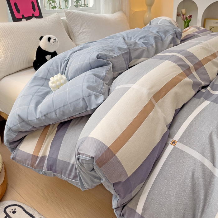 91家纺网 家纺一手货源 找家纺 依庭 2025春夏新款12868全棉纯棉印花卡通系列单被套 被套单件 小熊慕斯