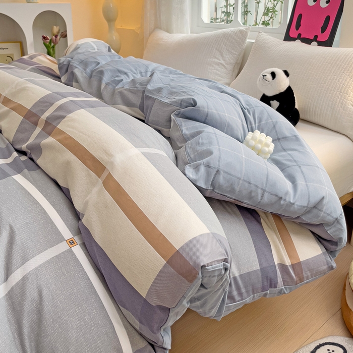 91家纺网 家纺一手货源 找家纺 依庭 2025春夏新款12868全棉纯棉印花卡通系列单被套 被套单件 小熊慕斯