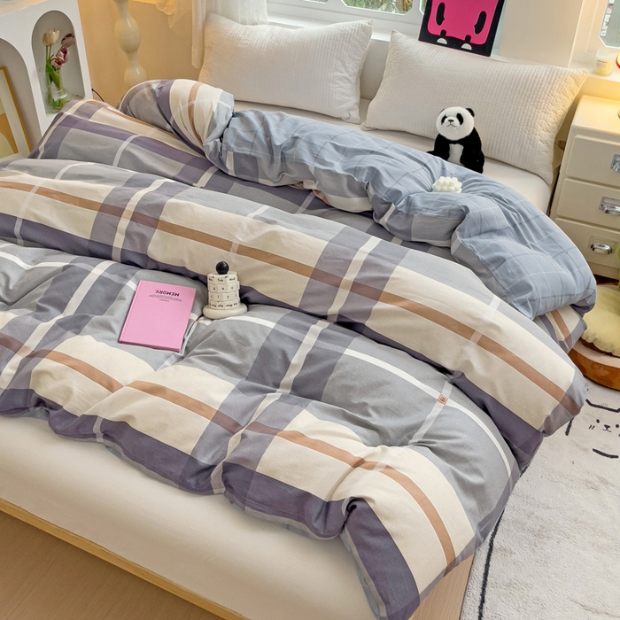 91家纺网 家纺一手货源 找家纺 依庭 2025春夏新款12868全棉纯棉印花卡通系列单被套 被套单件 小熊慕斯