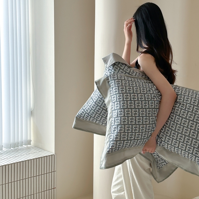 91家纺网 家纺一手货源 找家纺 （总）赫帛 2025新款60s数码印花天丝棉四件套-字母F