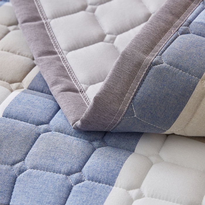 91家纺网 家纺一手货源 找家纺 暖季家纺 2025新款A类水洗棉学生絮叠床护垫 絮叠床护垫-蓝大格