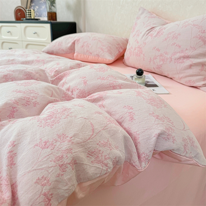91家纺网 家纺一手货源 找家纺 灰鲸2025新款A类全棉三层纱色织提花系列四件套 初春-粉